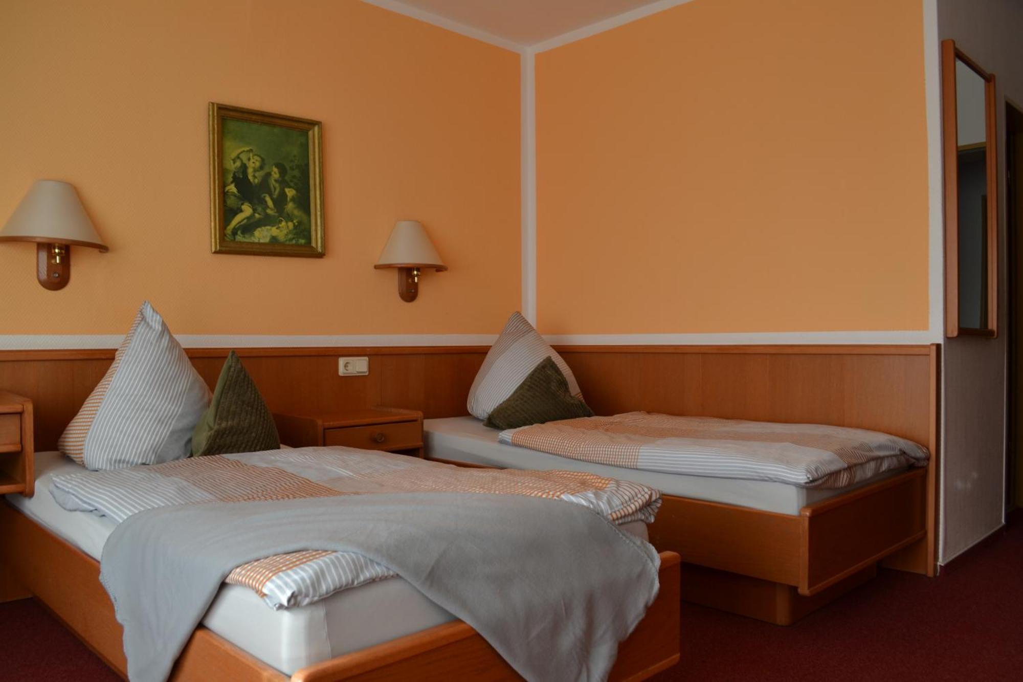 ורניגרוד Hotel Blocksberg מראה חיצוני תמונה