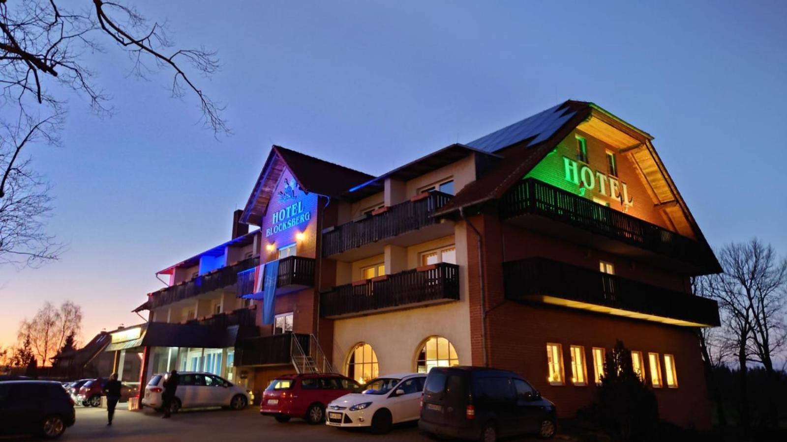 ורניגרוד Hotel Blocksberg מראה חיצוני תמונה