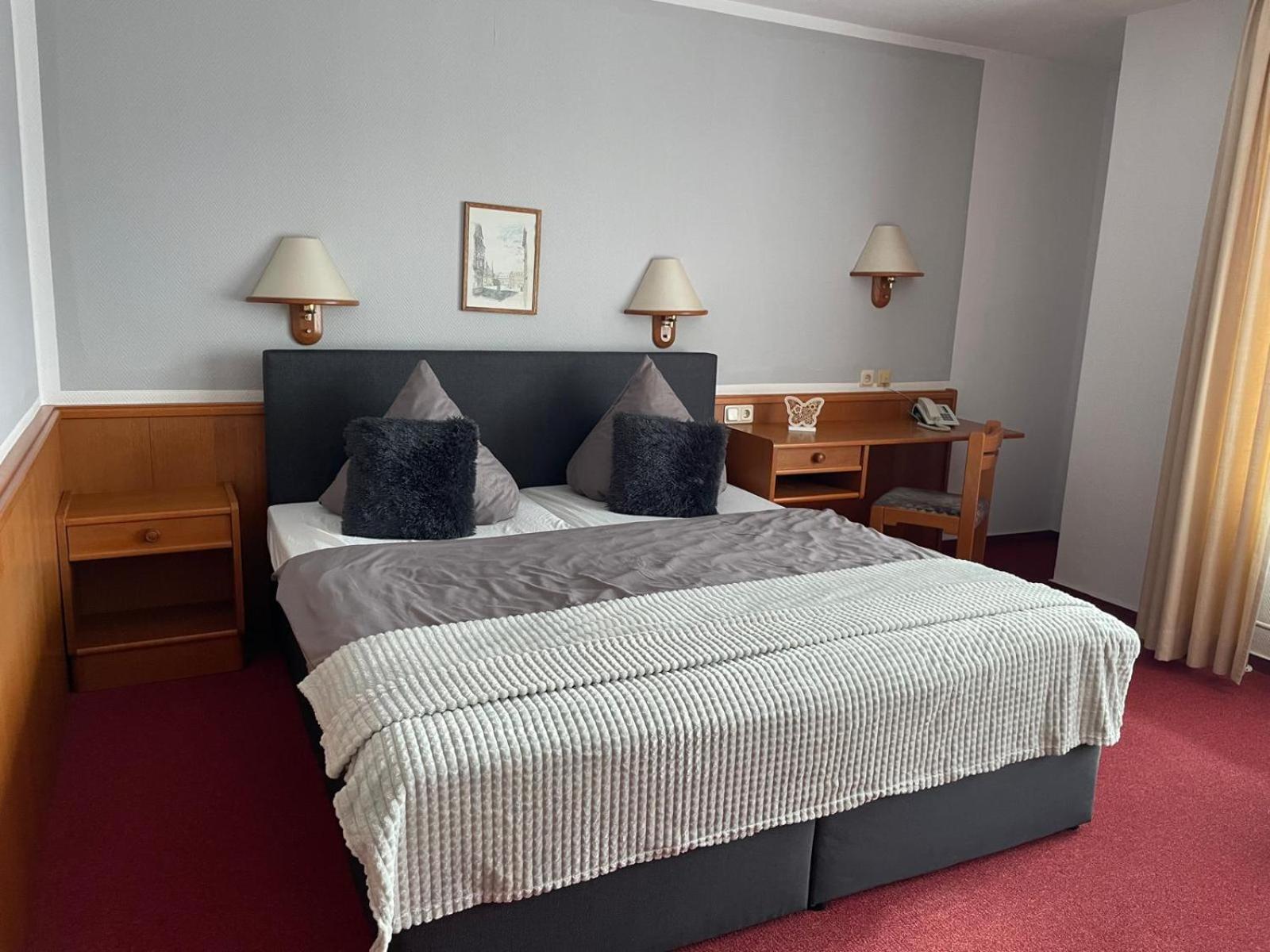 ורניגרוד Hotel Blocksberg מראה חיצוני תמונה